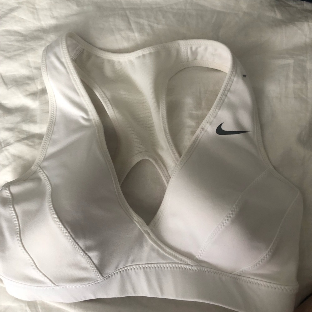nike sports bra